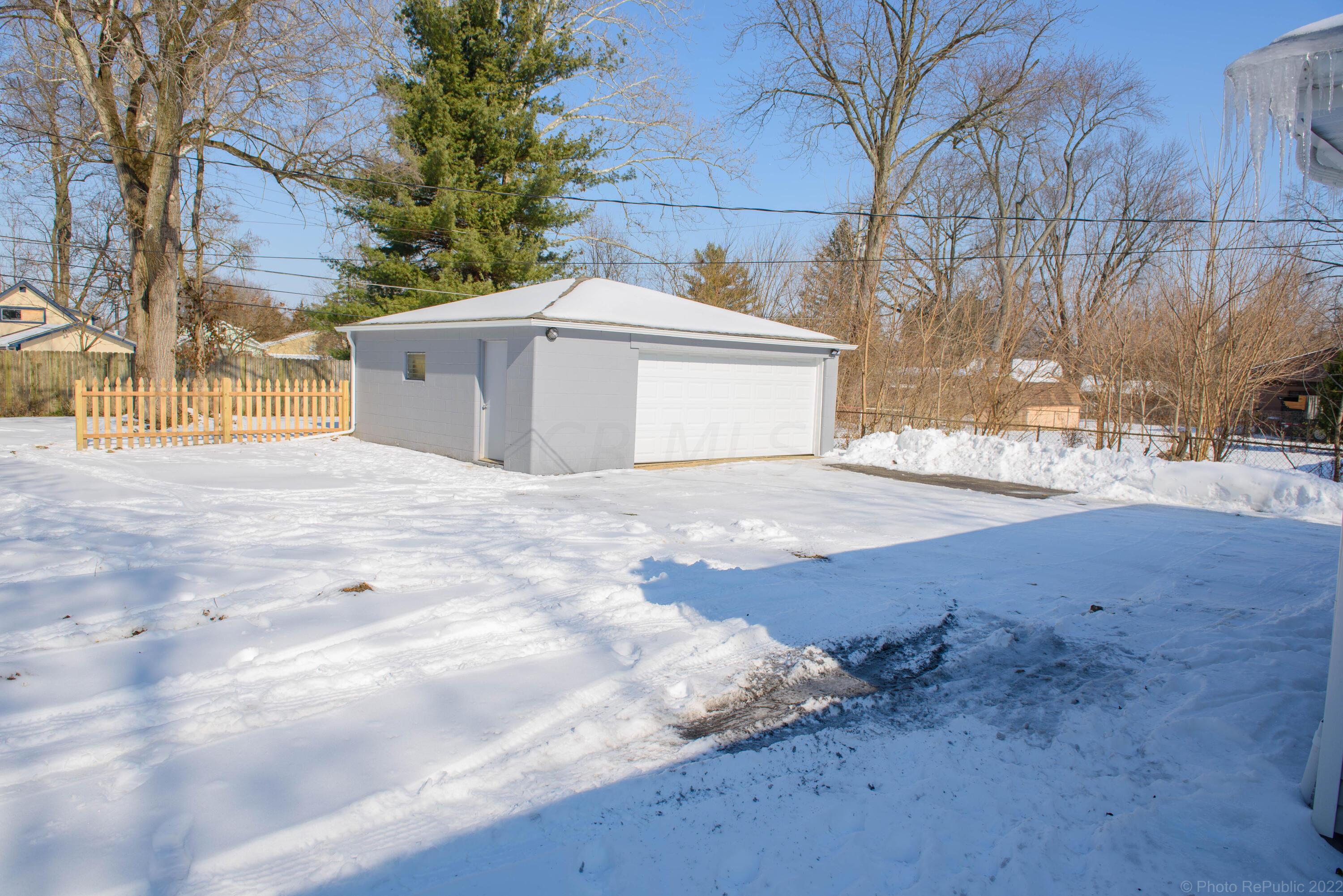 1972 East Cooke Road Columbus, OH 43224 - Photo 26 of 31 DSC_0971