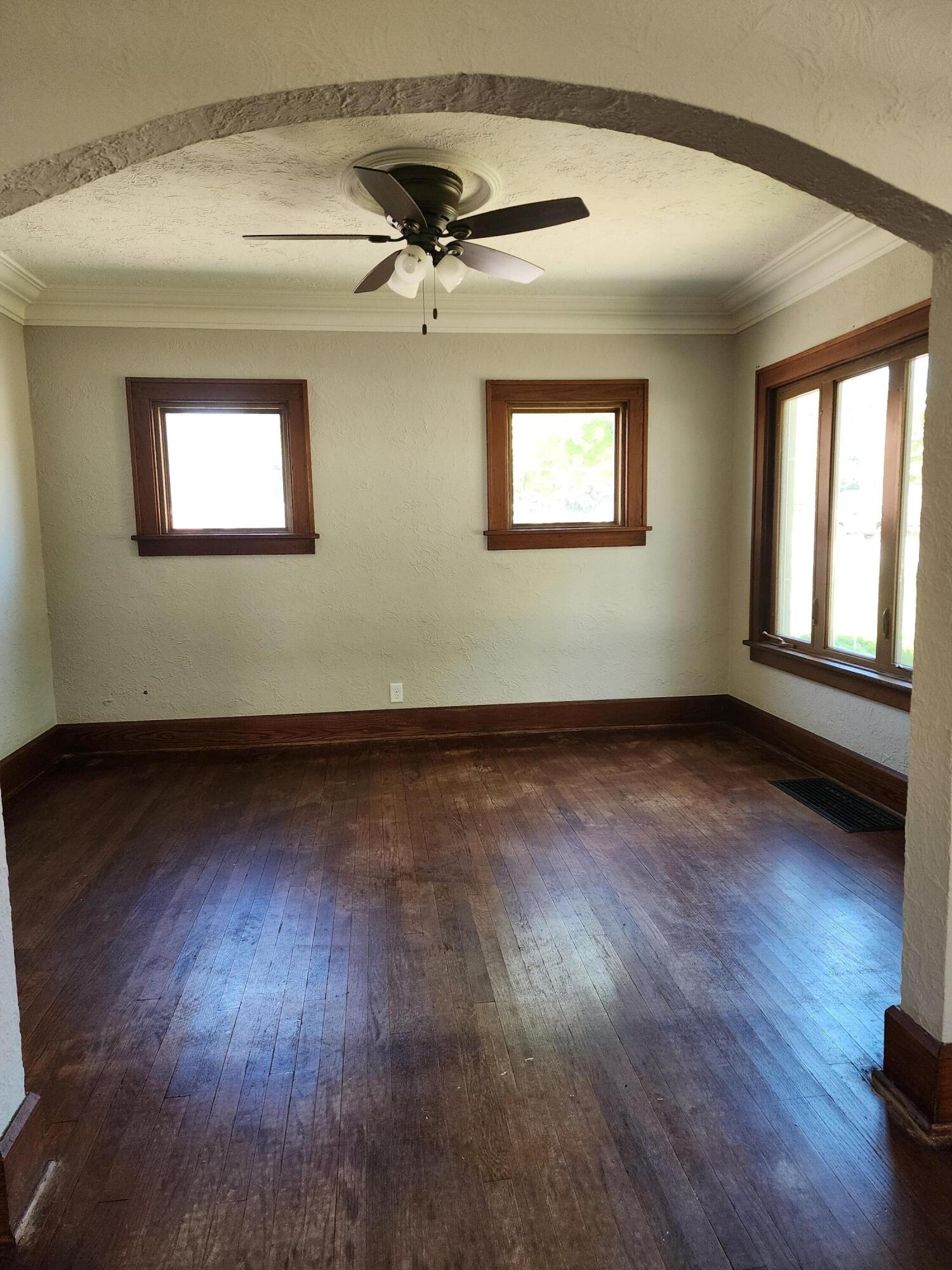 1604 Main Street Union Grove, WI 53182 - Photo 9 of 56 1000053688