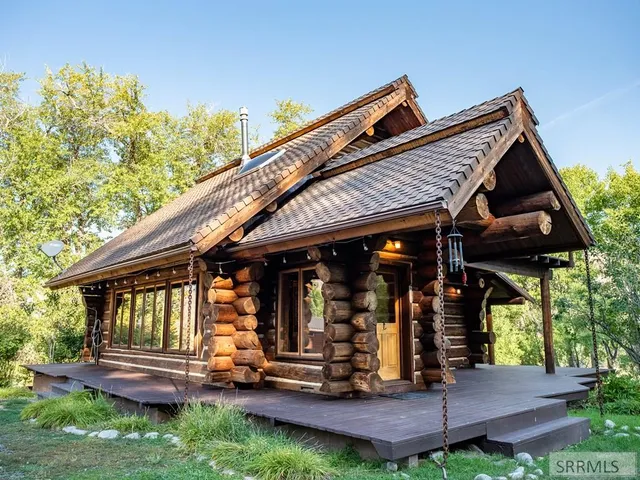 $2,400,000 | 261 4th Of July Creek Road, North Fork, ID 83466