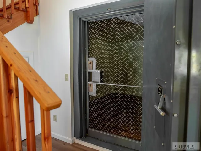 $2,400,000 | 261 4th Of July Creek Road, North Fork, ID 83466