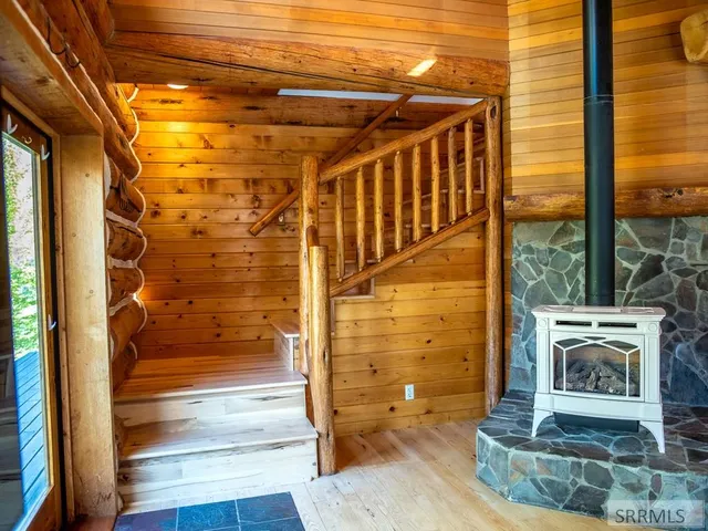 $2,400,000 | 261 4th Of July Creek Road, North Fork, ID 83466