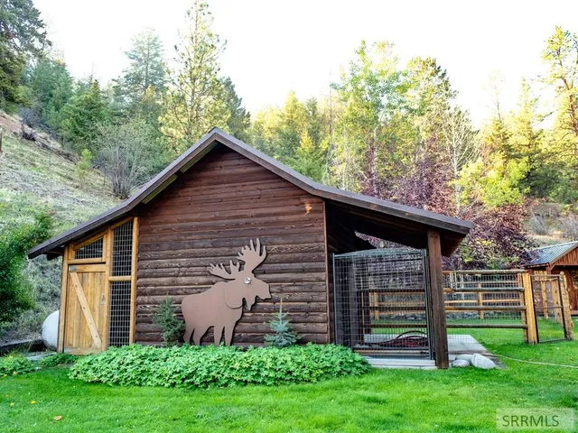 $2,400,000 | 261 4th Of July Creek Road, North Fork, ID 83466