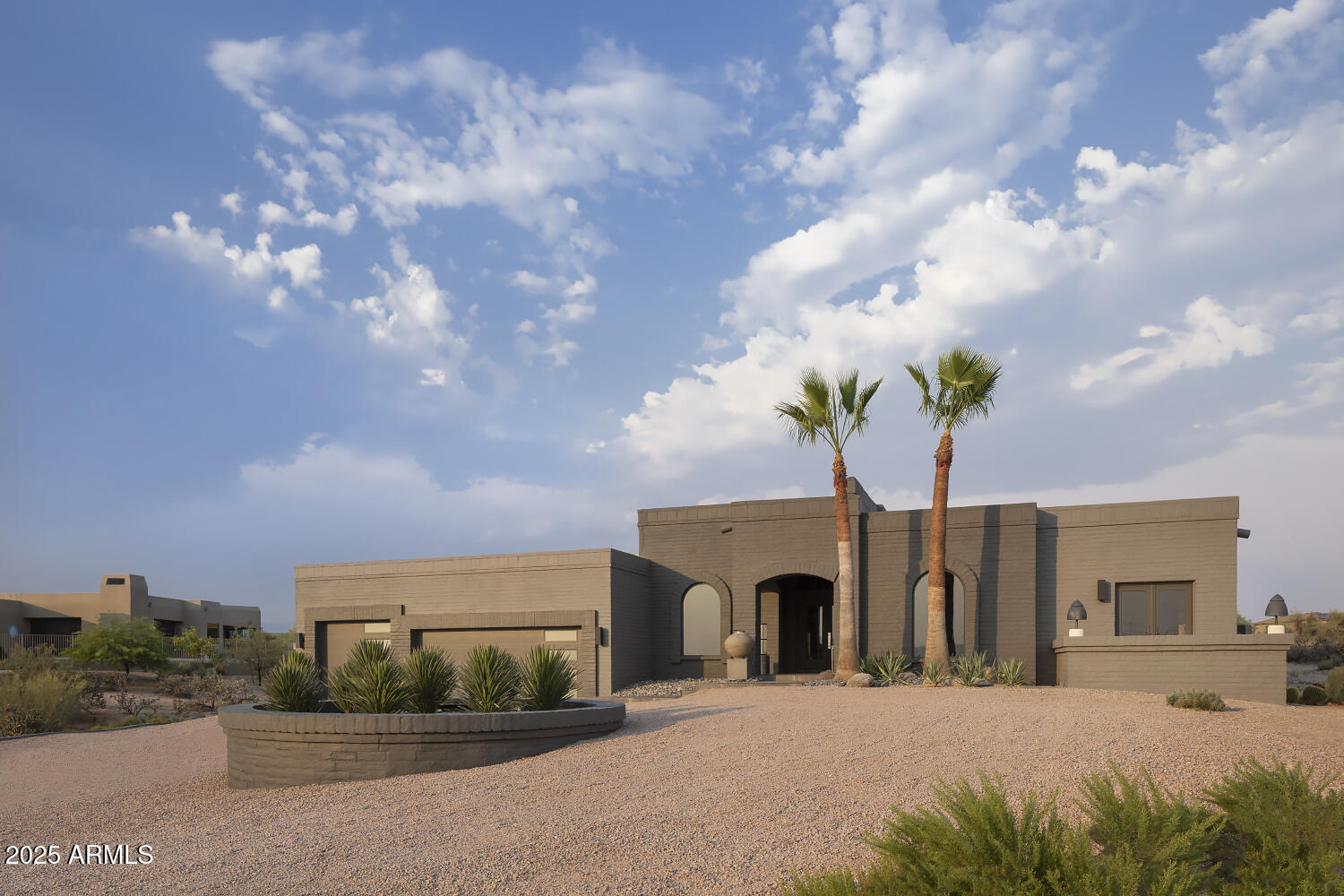 9545 East Romping Road, Unit 90 Carefree, AZ 85377 - Photo 3 of 30 Clean lines