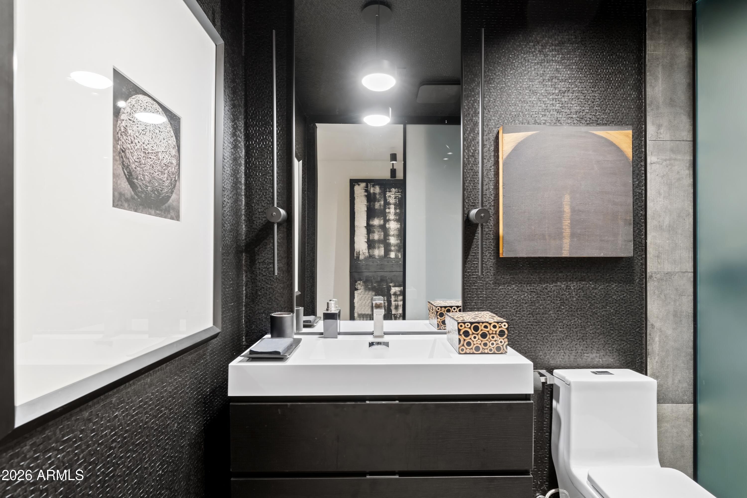 9545 East Romping Road, Unit 90 Carefree, AZ 85377 - Photo 39 of 59 Hall Bath / Powder Room