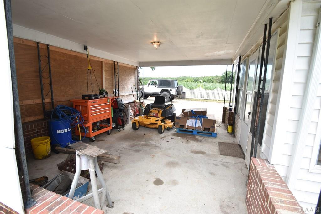 1469 Turnpike Road Elizabeth City, NC 27909 - Photo 17 of 22 Garage
