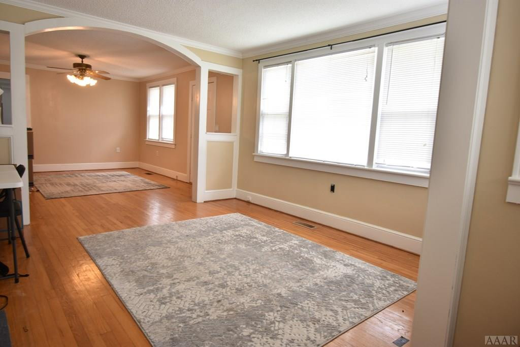 1469 Turnpike Road Elizabeth City, NC 27909 - Photo 8 of 22 Living Room