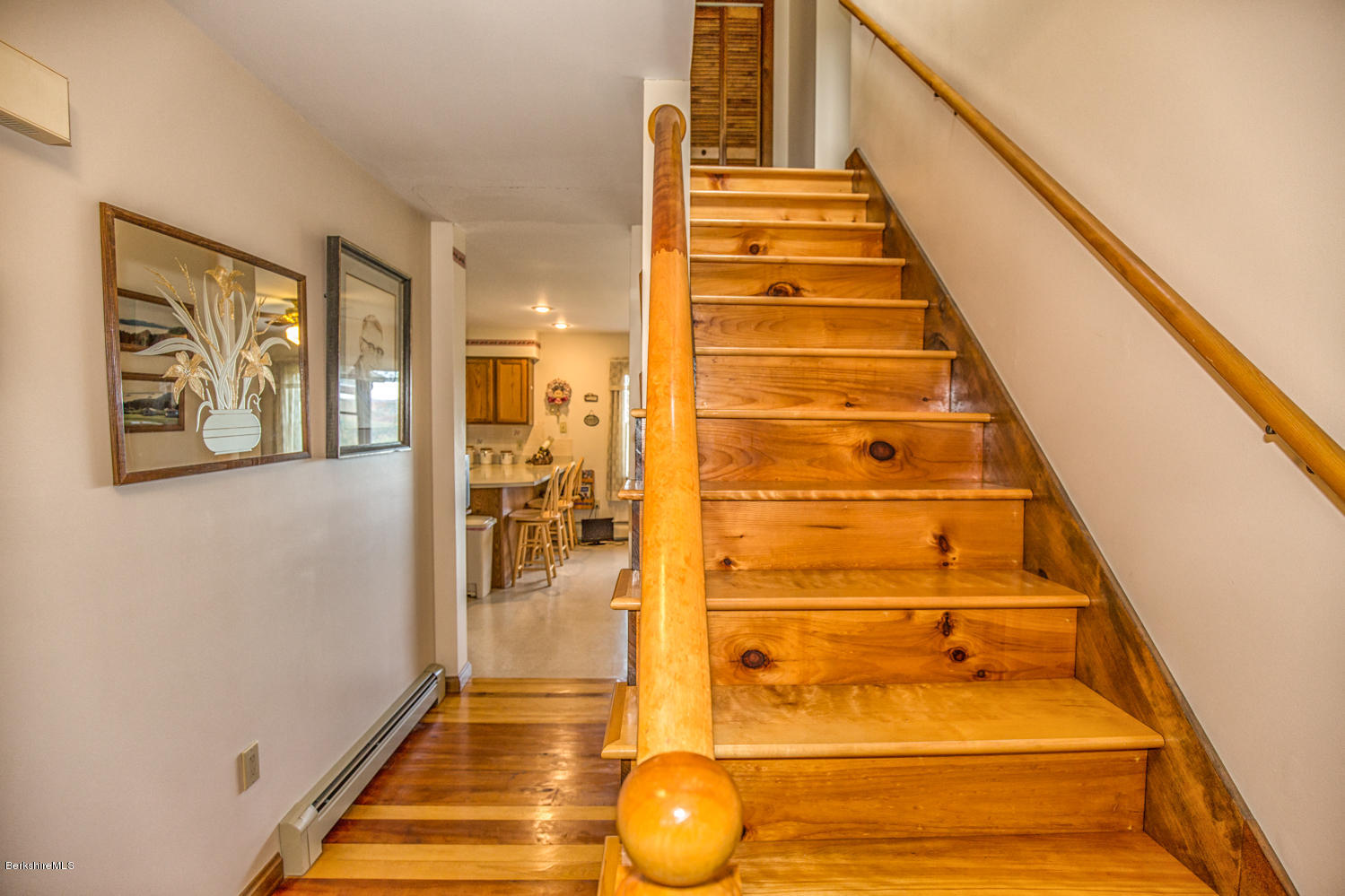 333 South County Road Florida, MA 01343 - Photo 17 of 32 a view of an entryway