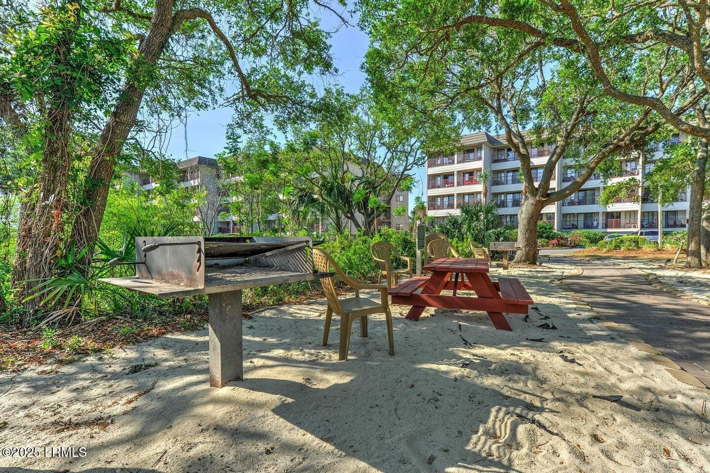 40 Folly Field Road, Unit 202B Hilton Head Island, SC 29928 - Photo 46 of 49 Grill 1