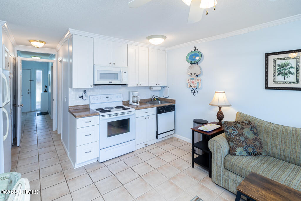 40 Folly Field Road, Unit 202B Hilton Head Island, SC 29928 - Photo 6 of 49 9W6A1656