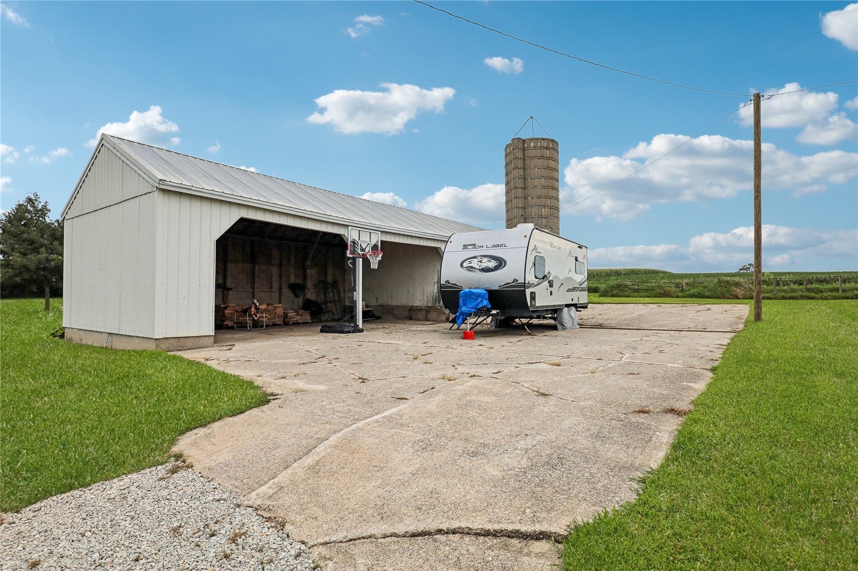 1056 R Avenue Norway, IA 52318 - Photo 9 of 39 Gallery Image 9