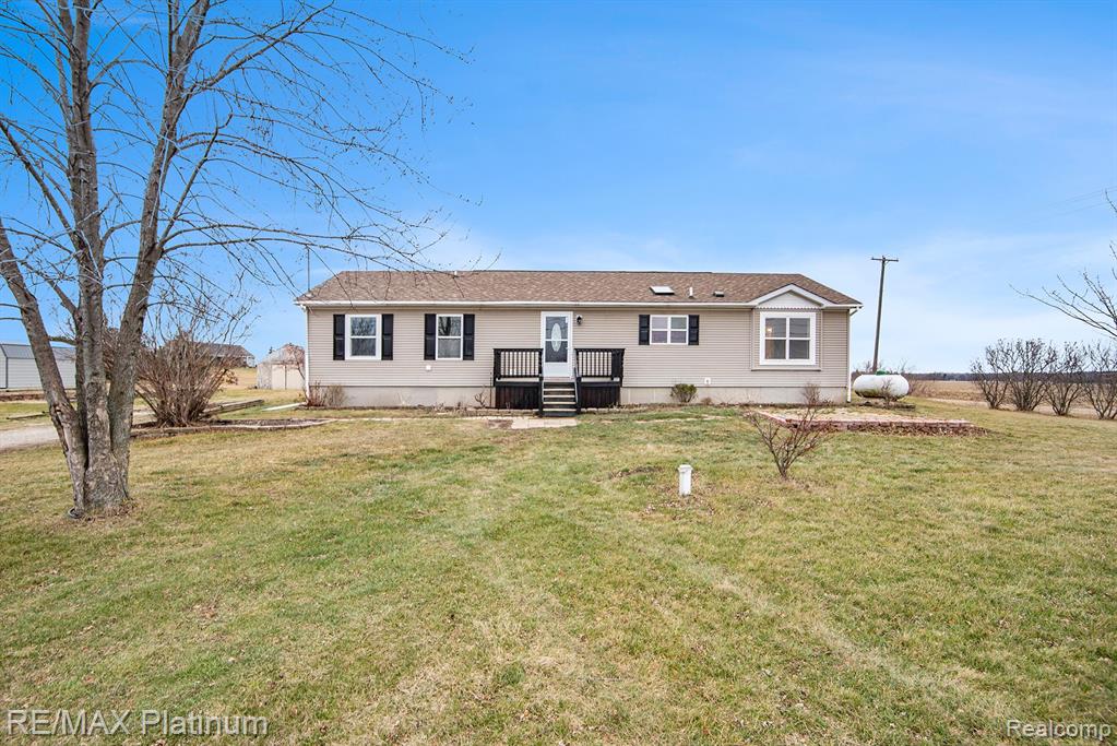 5018 South Vernon Road Durand, MI 48429 - Photo 1 of 18