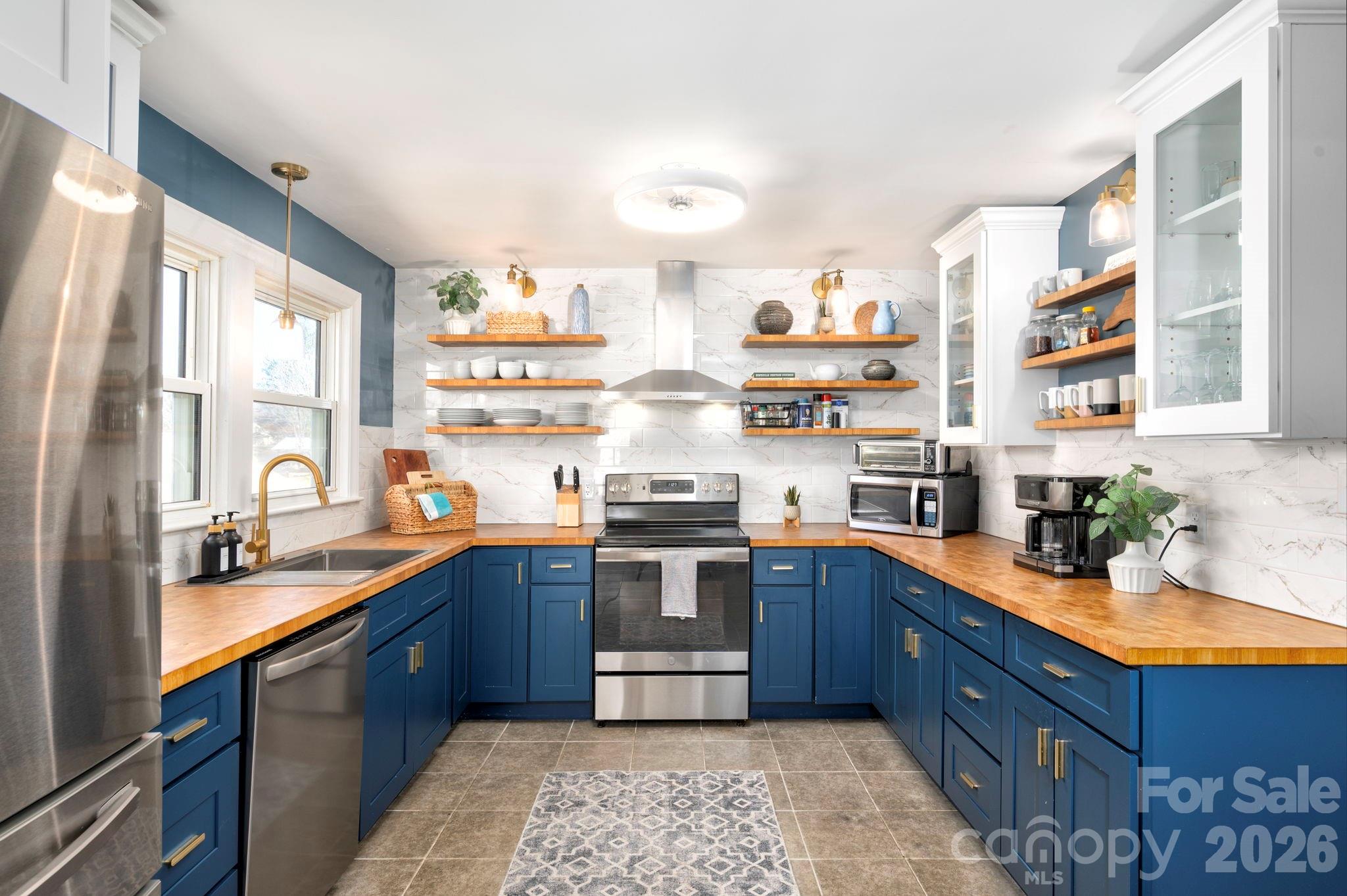 298 Erwin Hills Road Asheville, NC 28806 - Photo 11 of 40