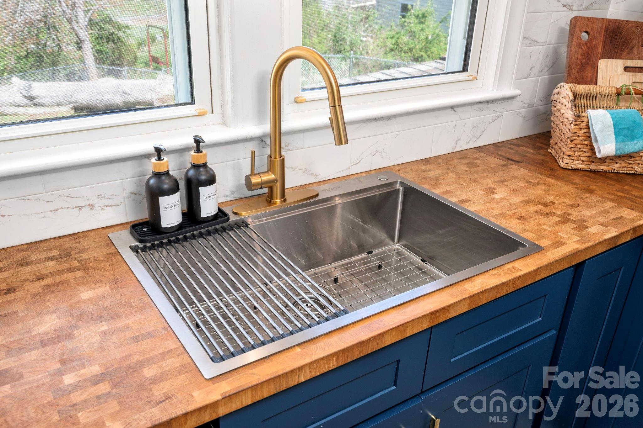 298 Erwin Hills Road Asheville, NC 28806 - Photo 13 of 40