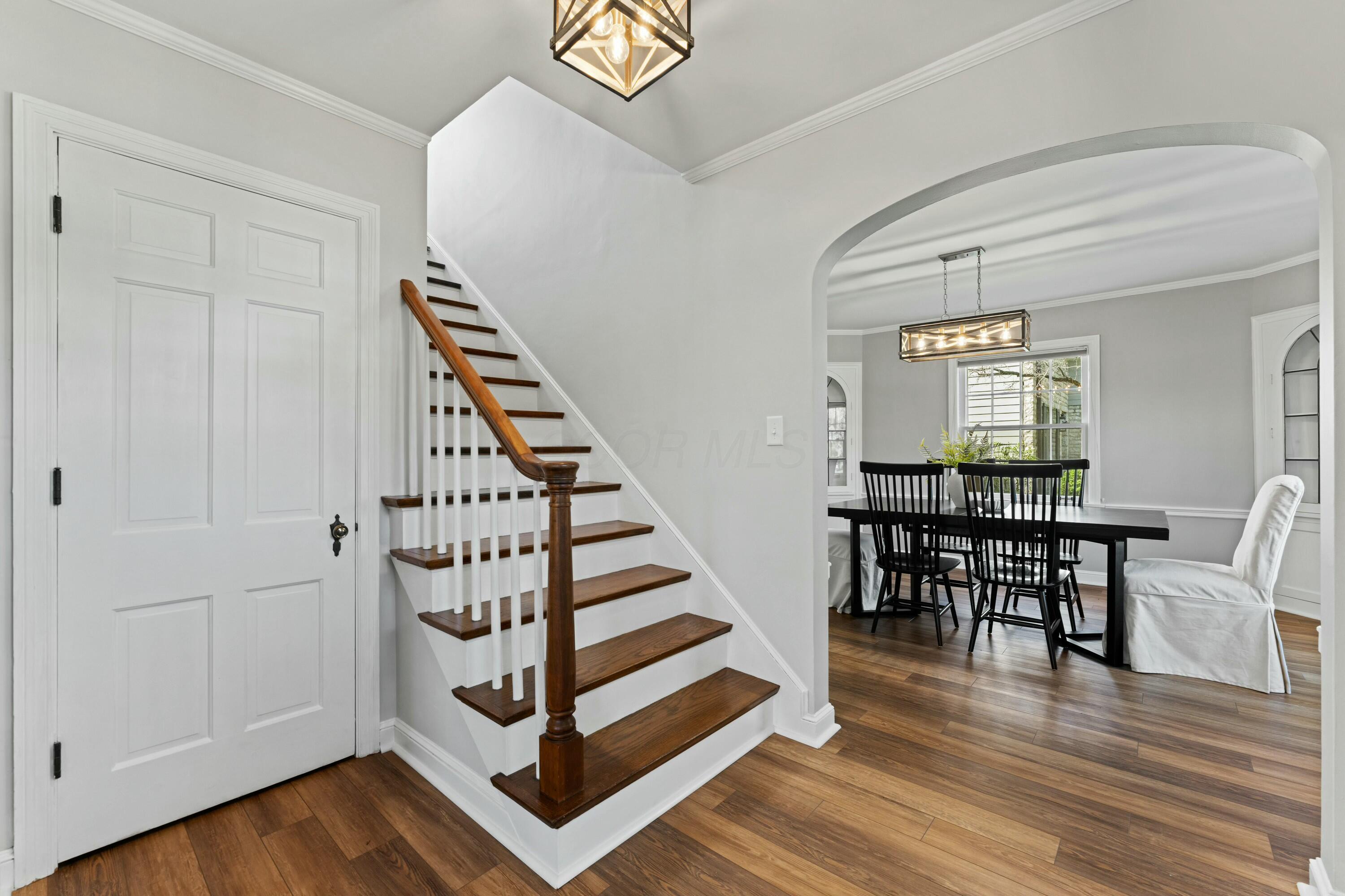 2597 York Road Upper Arlington, OH 43221 - Photo 13 of 71 Entryway