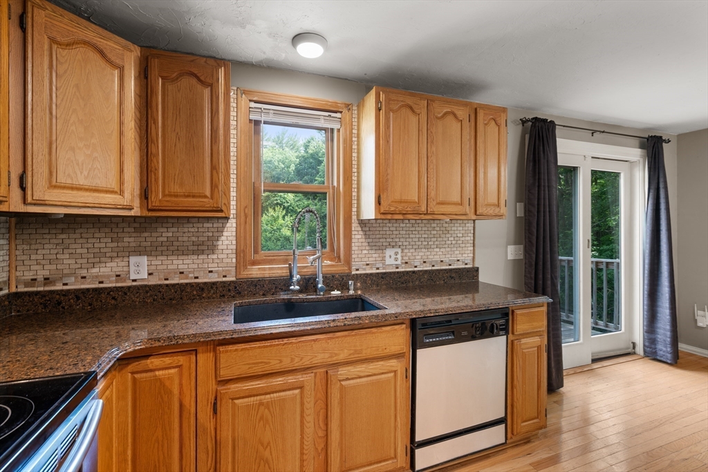 198 Lower Gore Road Webster, MA 01570 - Photo 10 of 37