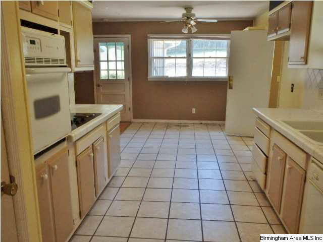 517 Country Club Road Sylacauga, AL 35150 - Photo 4 of 17