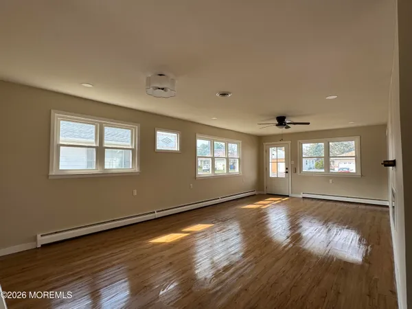 $379,900 | 404 Jamaica Boulevard, Toms River, NJ 08757