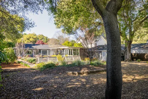 $4,900,000 | 660 Menlo Oaks Drive, Menlo Park, CA 94025
