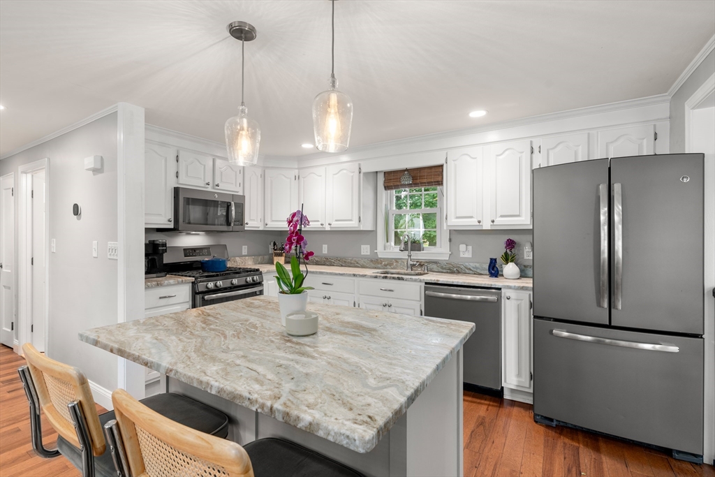 99 Edgehill Road Norwood, MA 02062 - Photo 10 of 38 Gallery Image 10