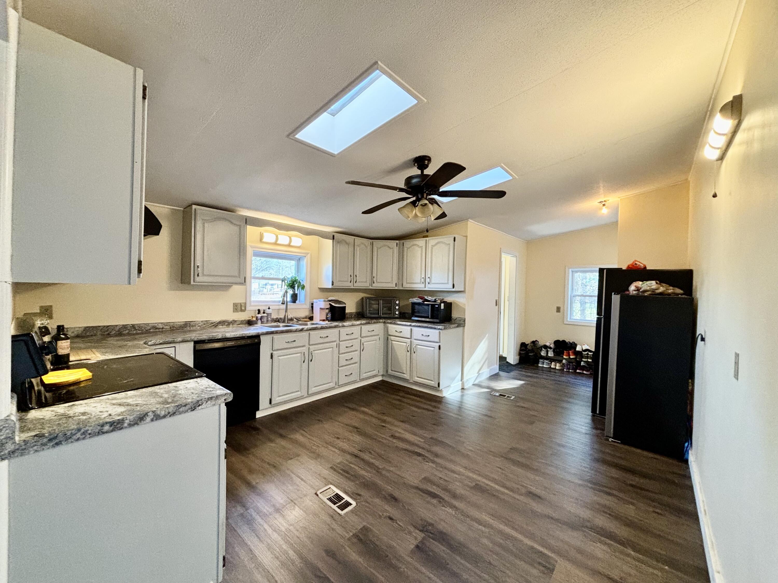 398 Ridge Road Lisbon, ME 04252 - Photo 5 of 26 Kitchen