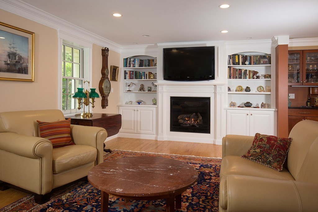 82 Miller Road Newton, MA 02459 - Photo 3 of 9