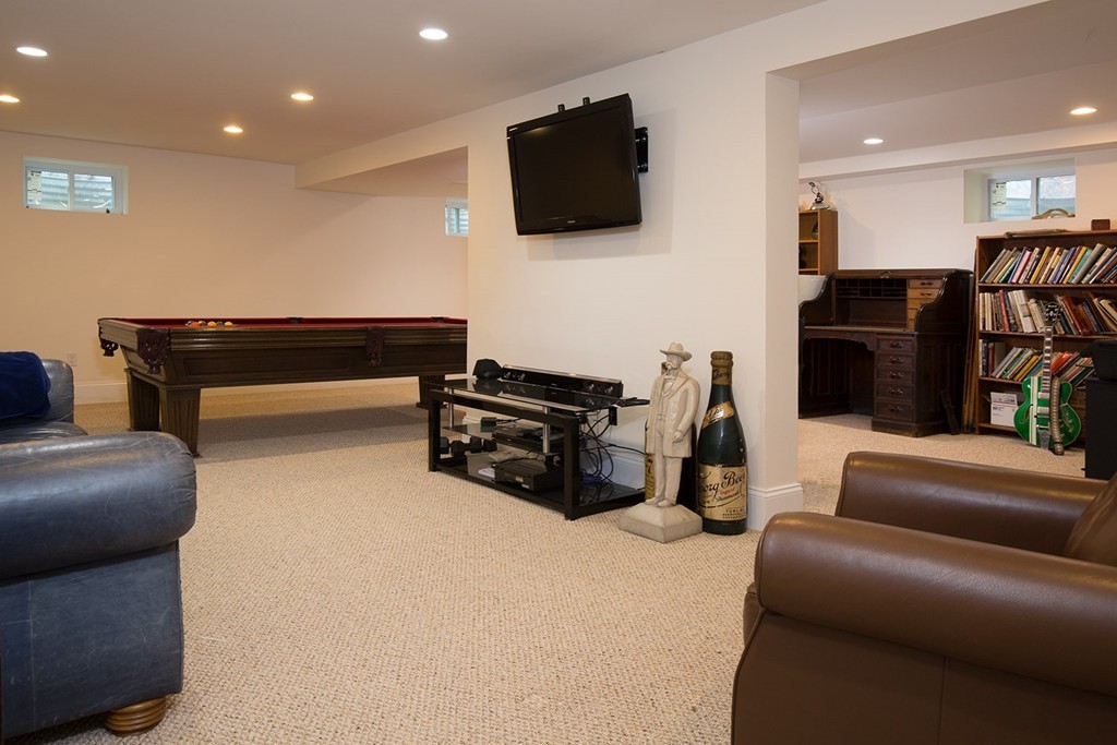82 Miller Road Newton, MA 02459 - Photo 8 of 9