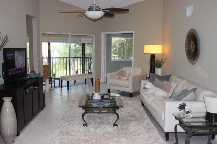 23109 Aqua View, Unit 2 Boca Raton, FL 33433 - Photo 3 of 15 Living Room