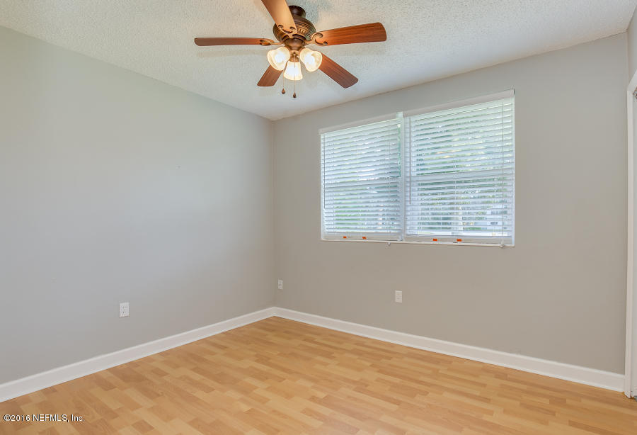 214 Glynlea Road Jacksonville, FL 32216 - Photo 13 of 24 Bedroom 3