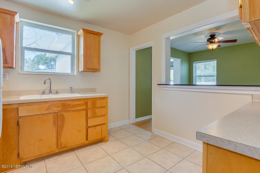 214 Glynlea Road Jacksonville, FL 32216 - Photo 7 of 24 Kitchen