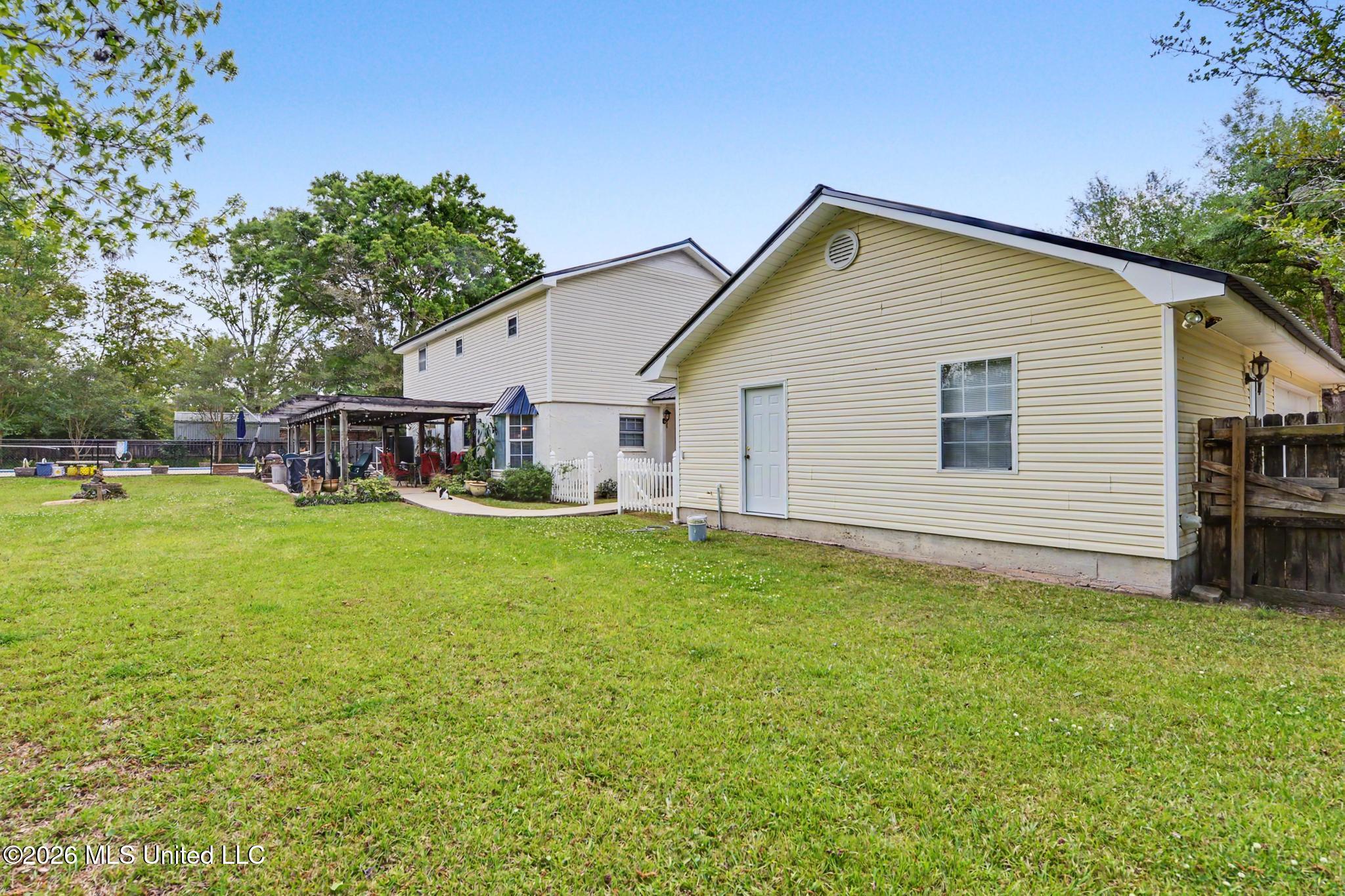 13704 Coleman Street Moss Point, MS 39562 - Photo 25 of 43 025