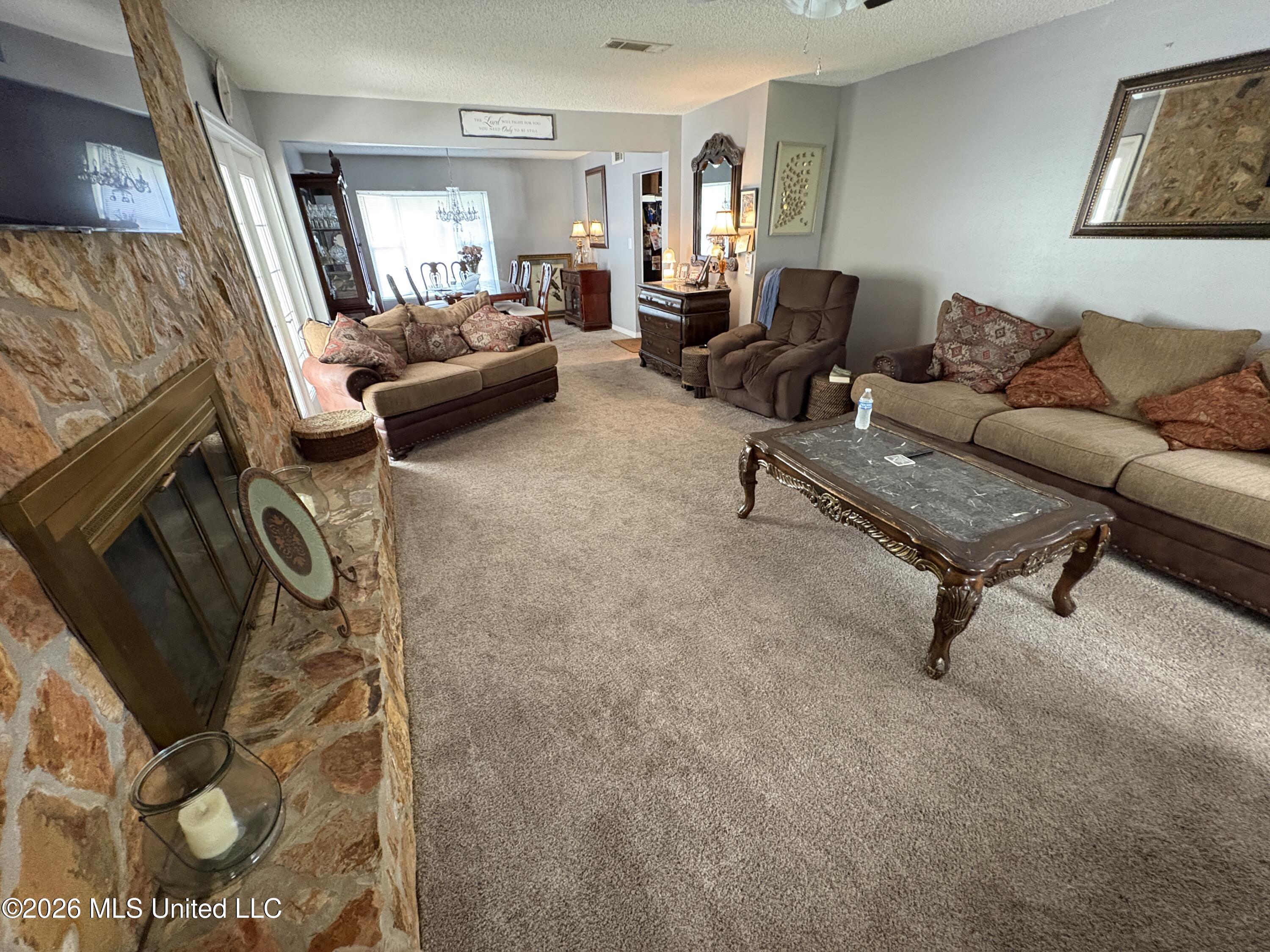 13704 Coleman Street Moss Point, MS 39562 - Photo 8 of 50 Living Room