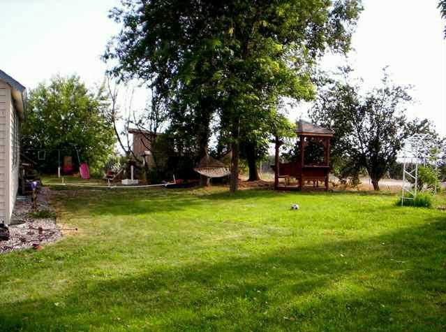 5990 Independence Road Sunnyside, WA 98944 - Photo 3 of 4 a view of a park with large trees