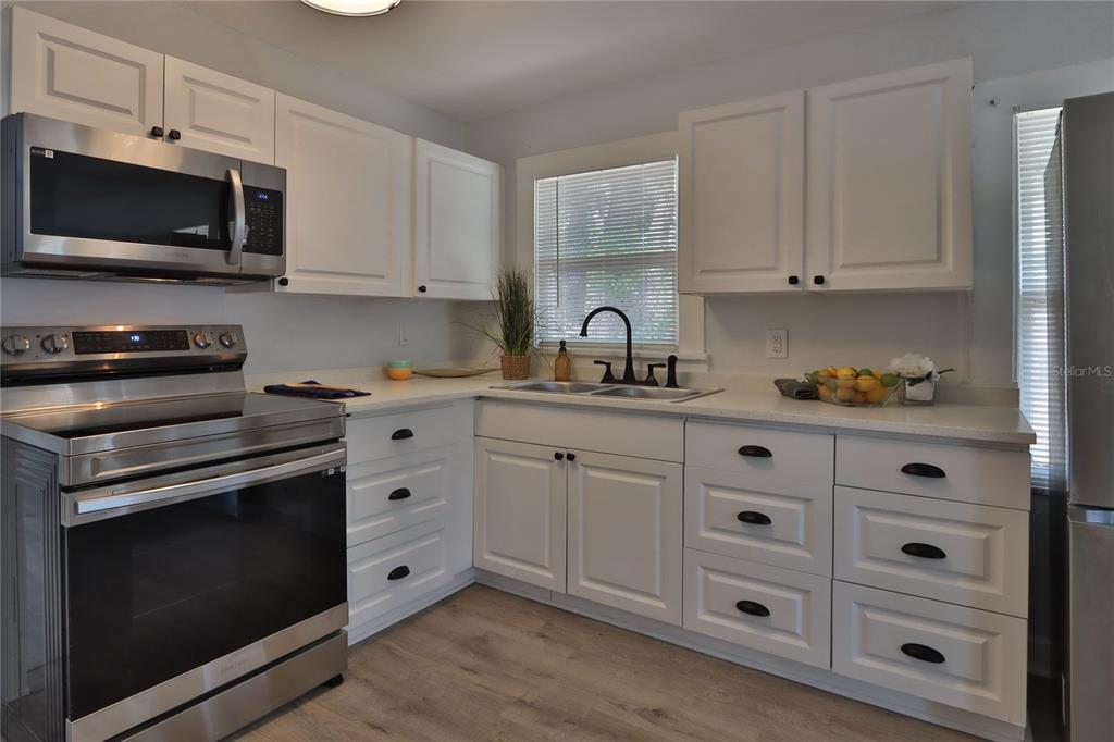 4411 16th Avenue South St. Petersburg, FL 33711 - Photo 12 of 21 Gallery Image 12
