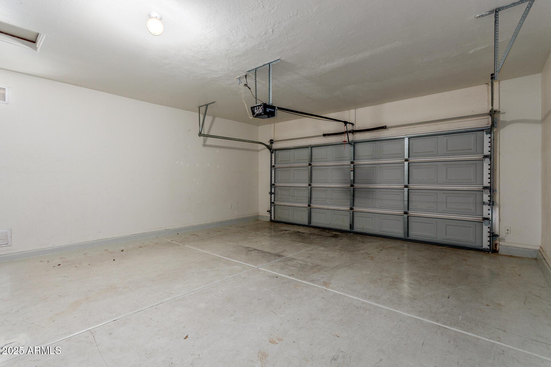 8849 West Cordes Road Tolleson, AZ 85353 - Photo 30 of 33 a view of a garage