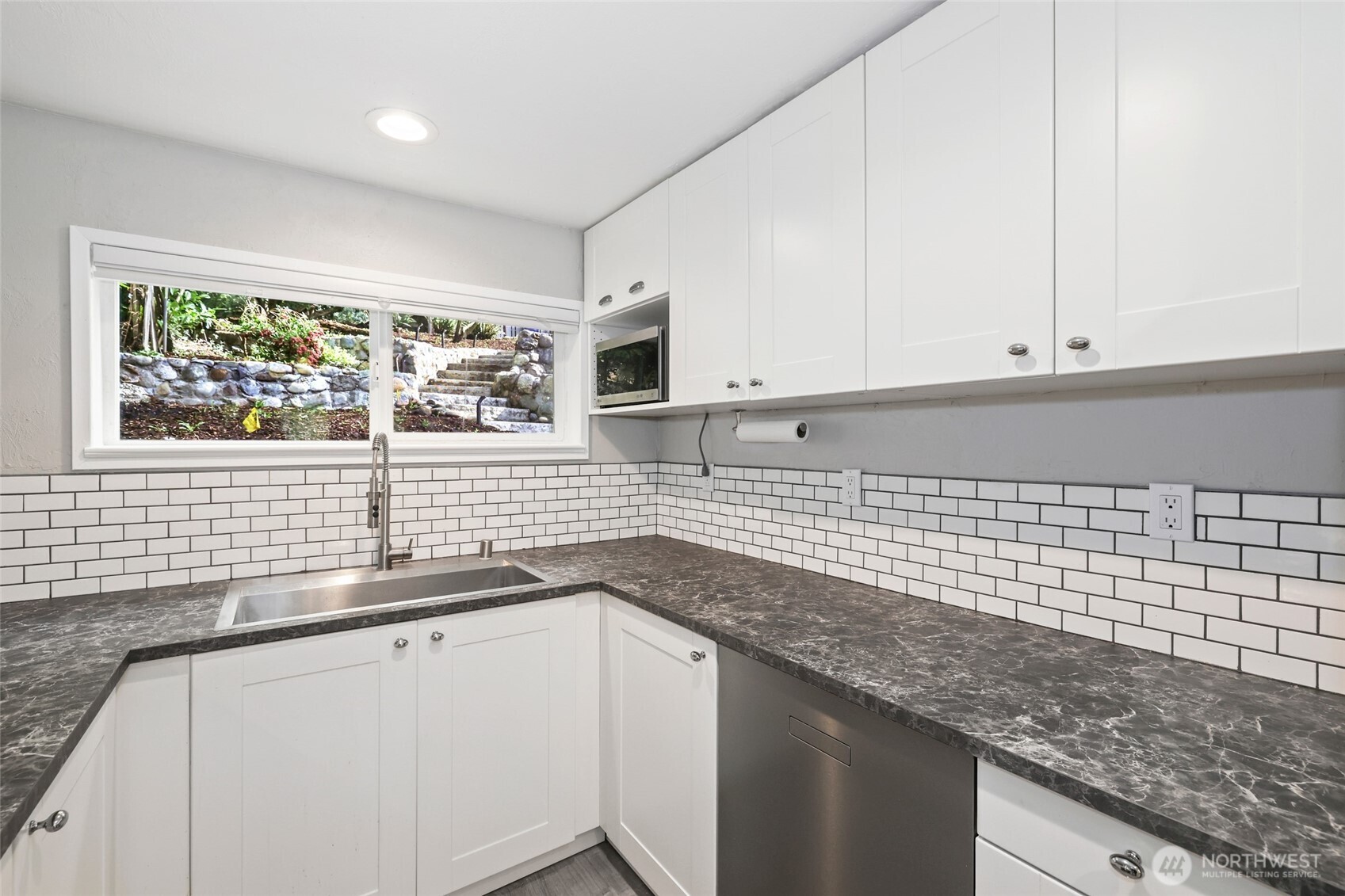 14633 200th Avenue Southeast Renton, WA 98059 - Photo 12 of 40
