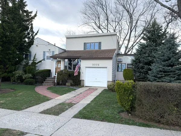 $599,000 | 3078 Grand Boulevard, Baldwin, NY 11510
