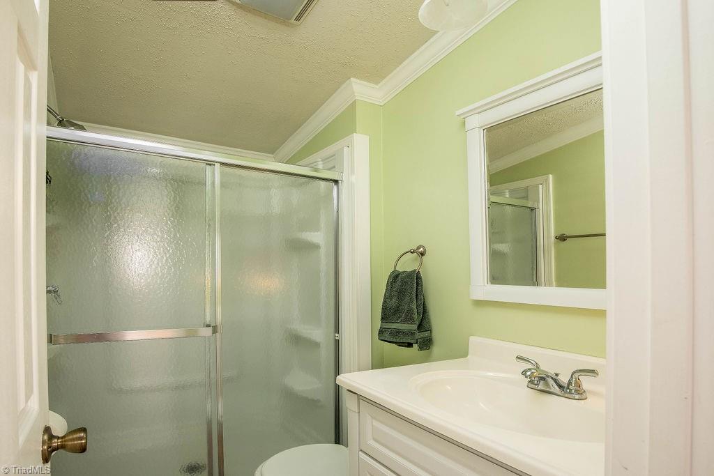 2742 Riverview Road Lexington, NC 27292 - Photo 25 of 32 Gallery Image 25