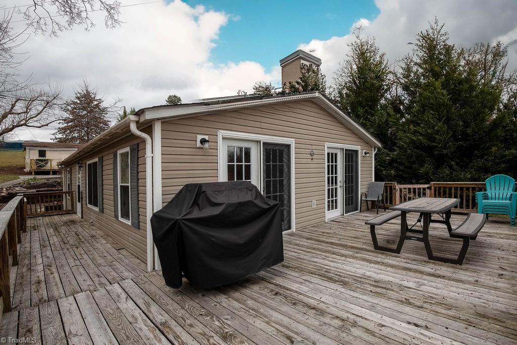 2742 Riverview Road Lexington, NC 27292 - Photo 7 of 32 Gallery Image 7