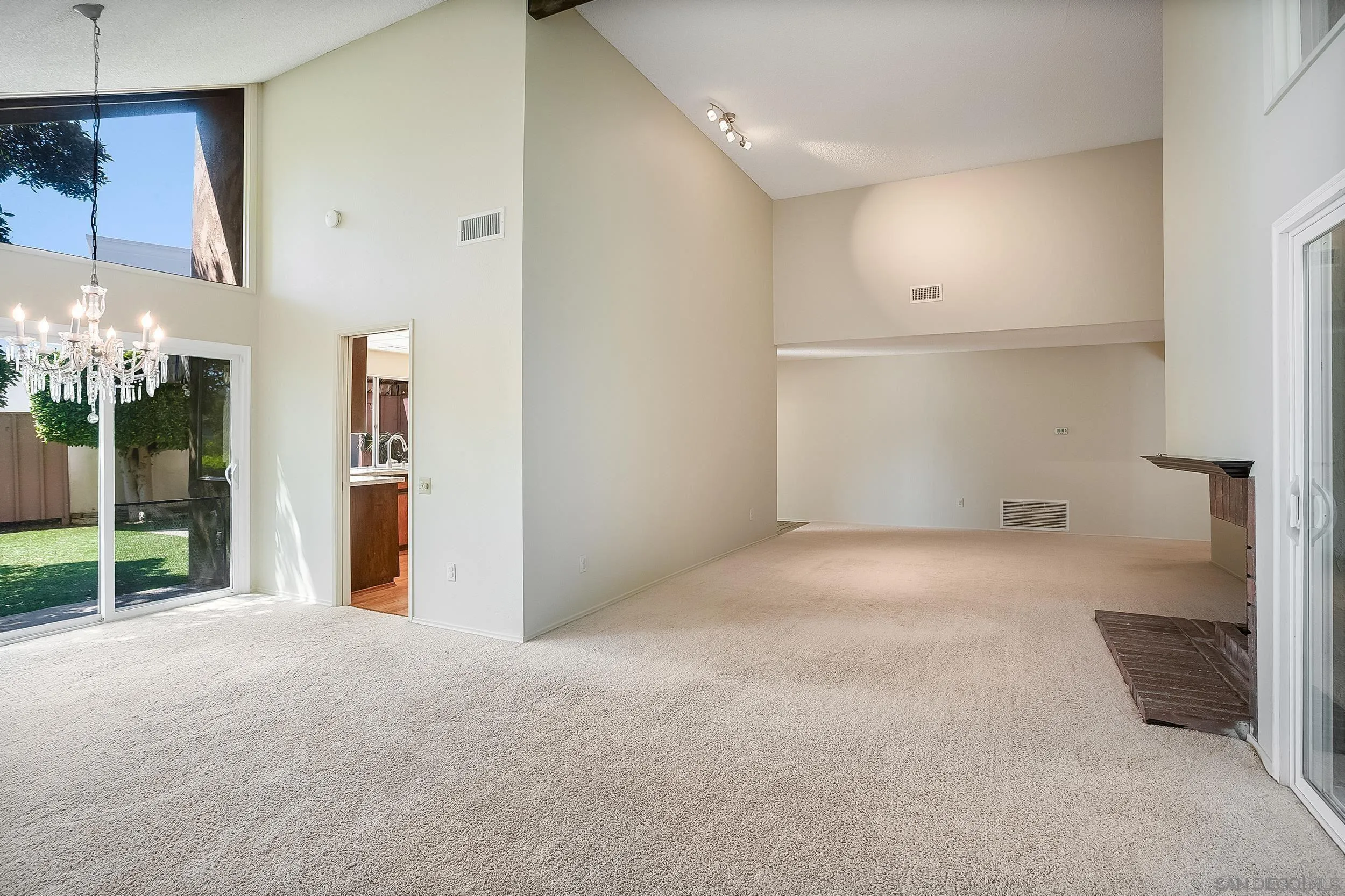 7415 Caminito Rialto La Jolla, CA 92037 - Photo 23 of 26