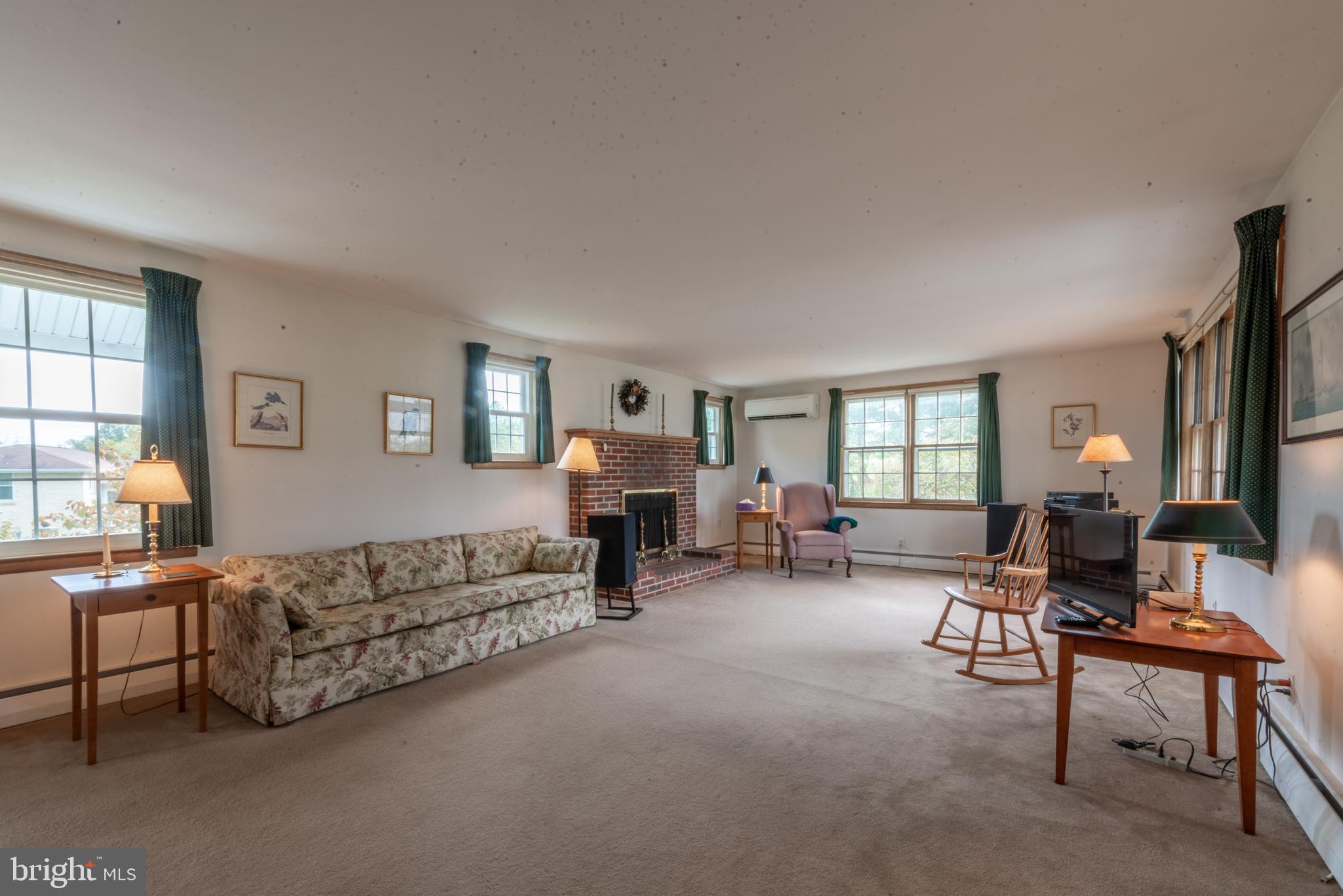 6801 Johnnycake Road Baltimore, MD 21228 - Photo 13 of 38