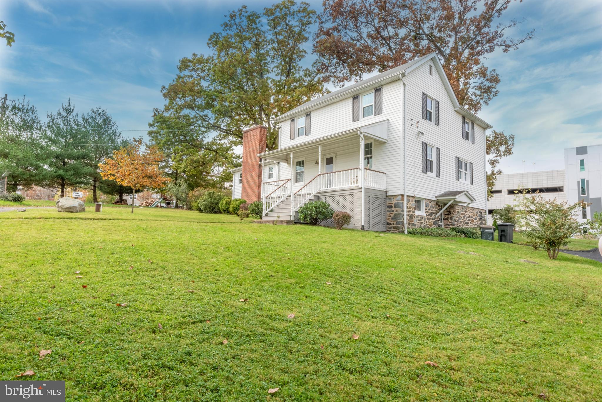 6801 Johnnycake Road Baltimore, MD 21228 - Photo 3 of 38
