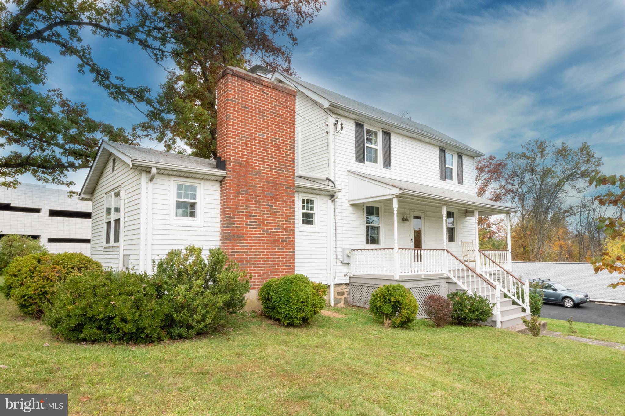 6801 Johnnycake Road Baltimore, MD 21228 - Photo 4 of 38
