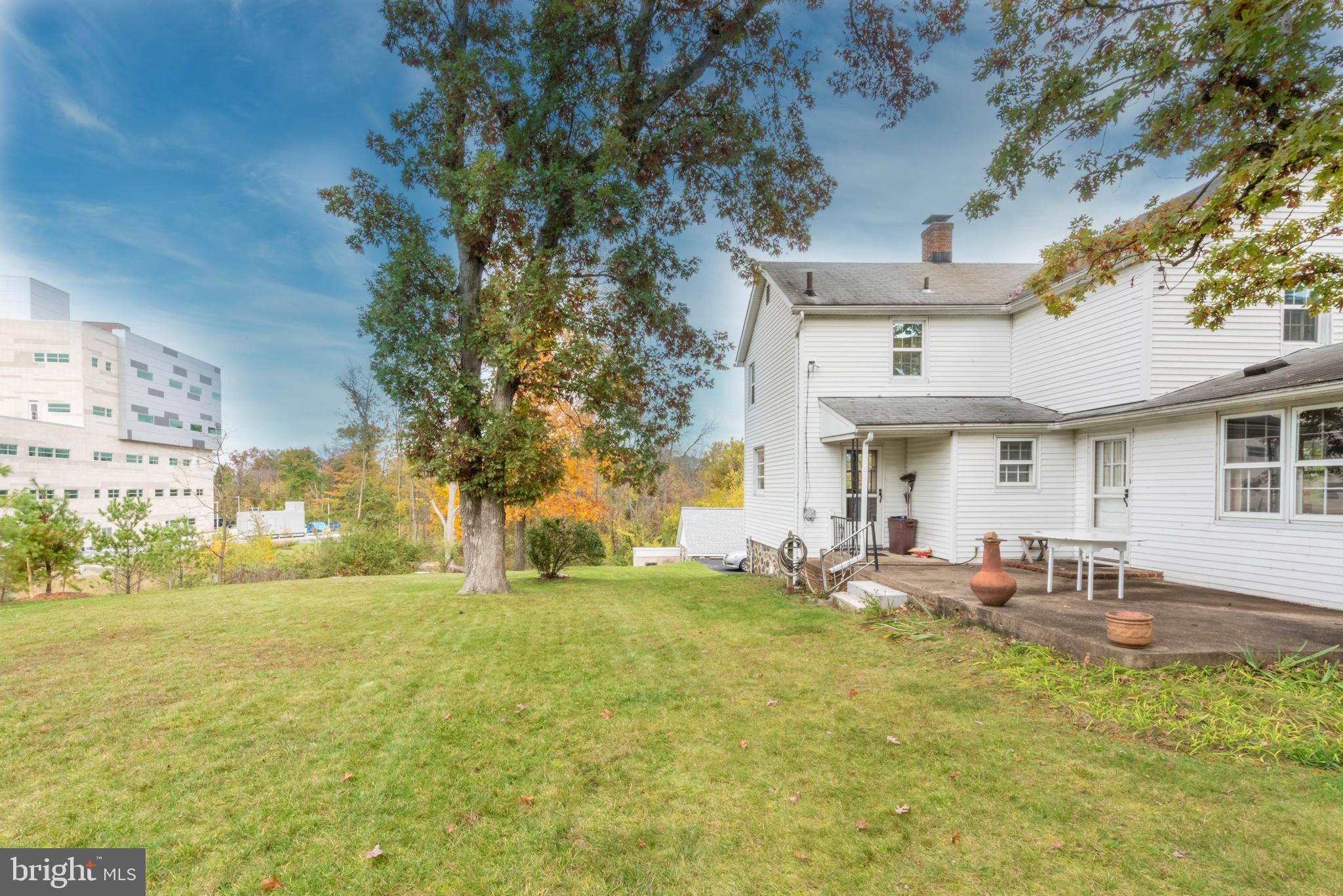 6801 Johnnycake Road Baltimore, MD 21228 - Photo 5 of 38