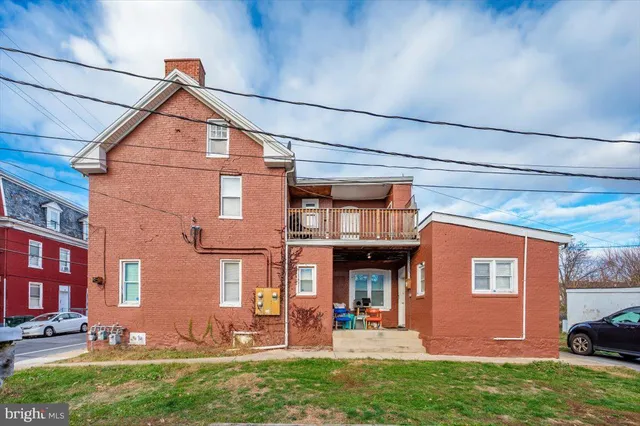 $1,250 | 122-124 East Avenue, Hagerstown, MD 21740