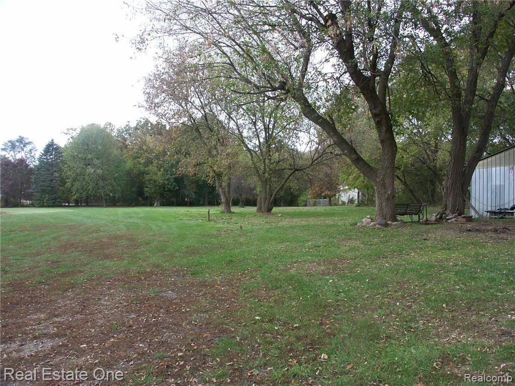 1250 Union Lake Road White Lake, MI 48386 - Photo 9 of 10