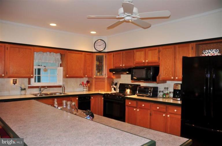 8476 Aveley Farm Road Easton, MD 21601 - Photo 16 of 24 Kitchen