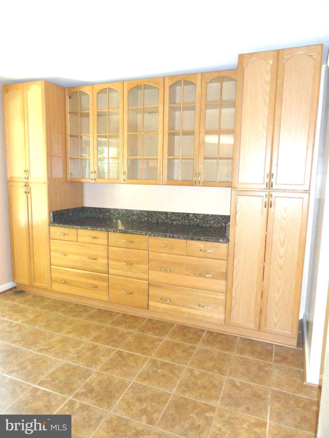9118 Fisteris Court Springfield, VA 22152 - Photo 11 of 30 Built in China Cabinets