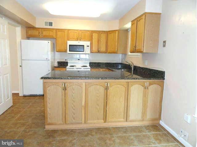 9118 Fisteris Court Springfield, VA 22152 - Photo 13 of 30 Kitchen