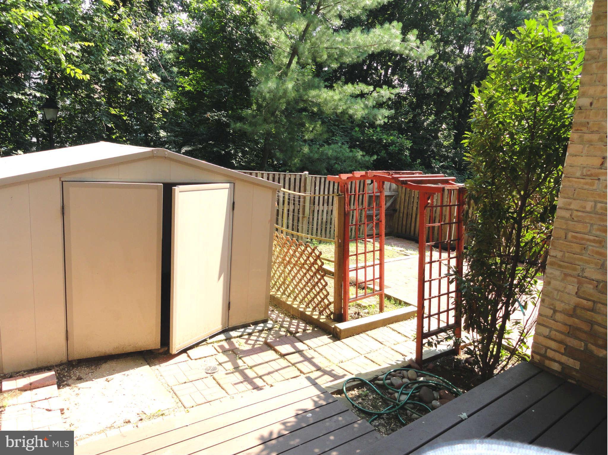 9118 Fisteris Court Springfield, VA 22152 - Photo 6 of 30 Rear Yard