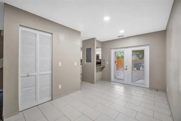 $239,000 | 9465 Forest Hills Circle, Tampa, FL 33612